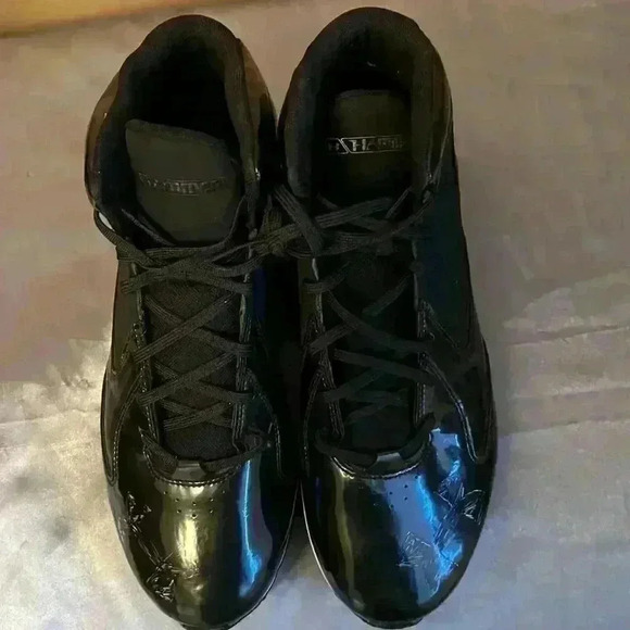 Men’s Umbro  Cleats - Picture 9 of 10